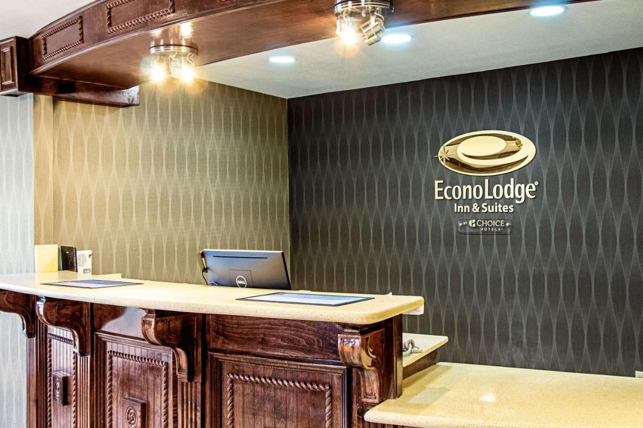 Econo Lodge Inn & Suites Jackson Exterior photo